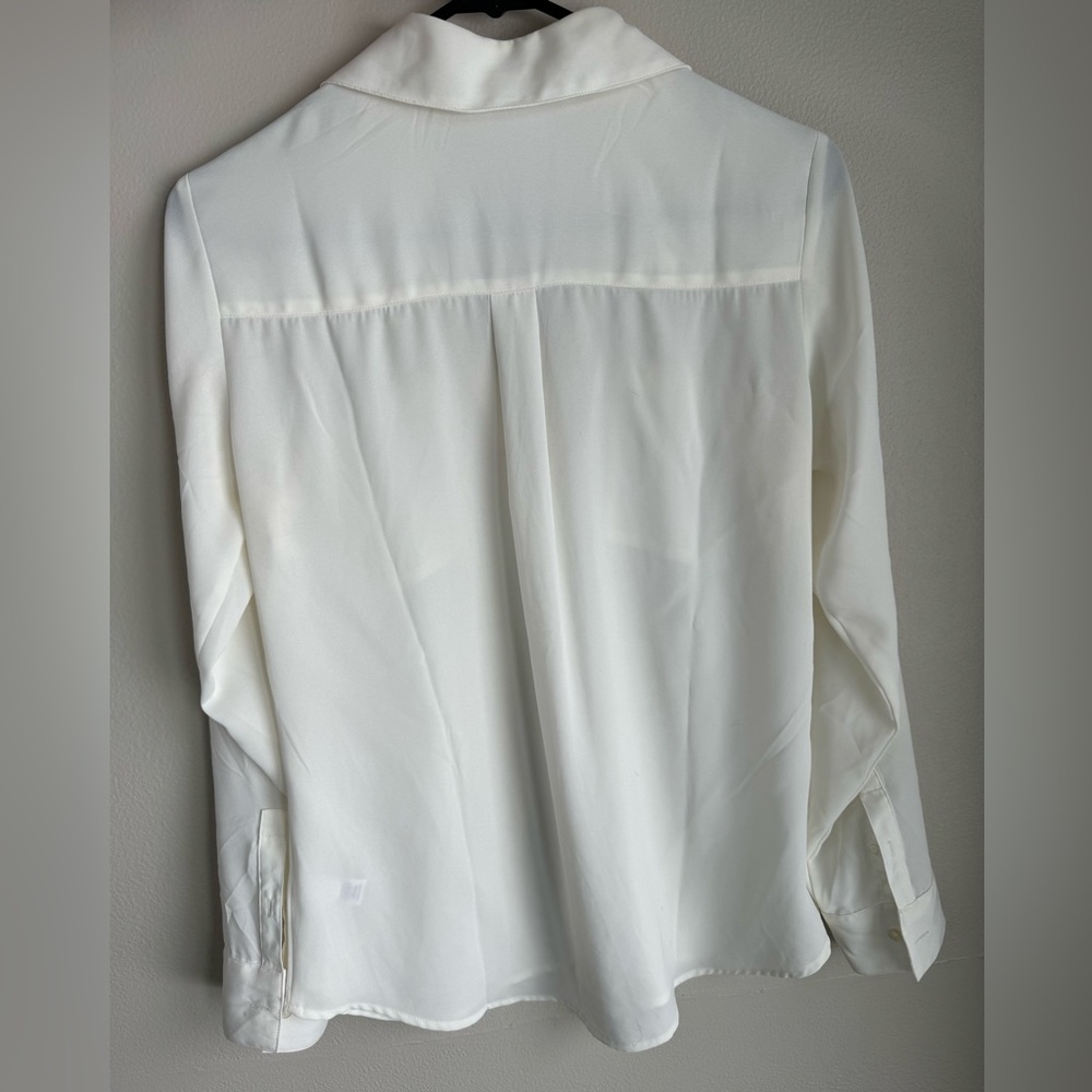 Express button down - Picture 2 of 6